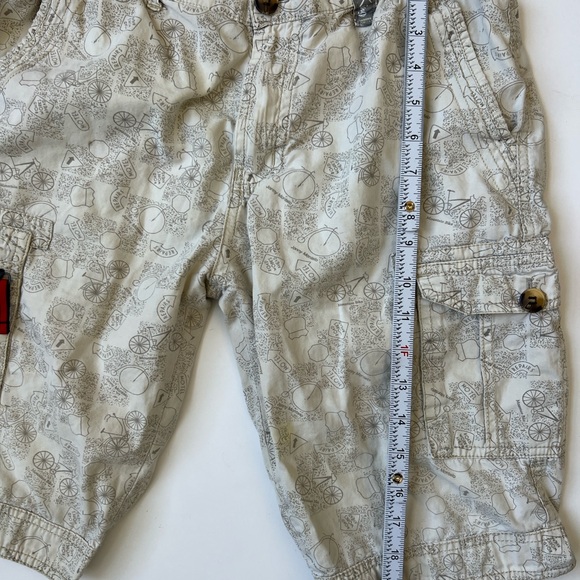 Knight King Men's Beige Cargo Shorts - Picture 7 of 7